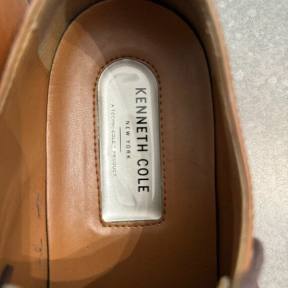 Kenneth Cole Men's Pinch Tassel Loafer - Picture 6 of 15